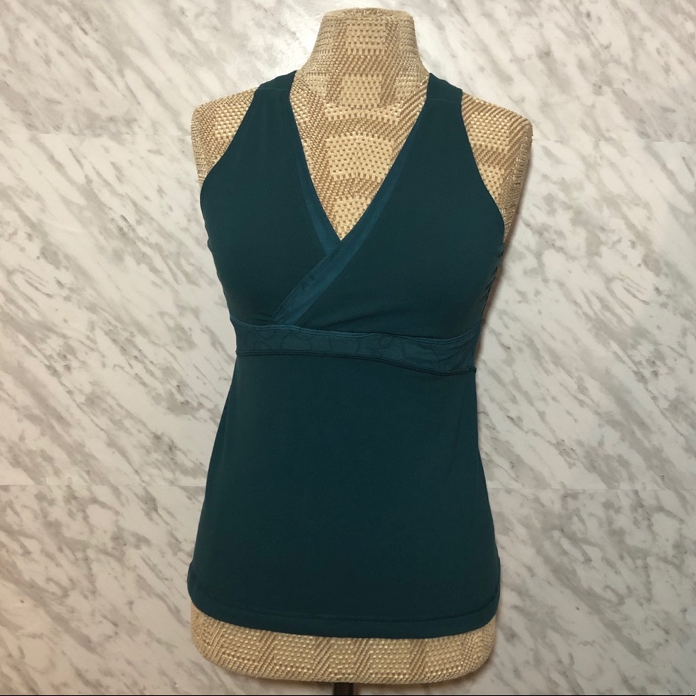 Lululemon V-Neck Tank Top Green Size 8